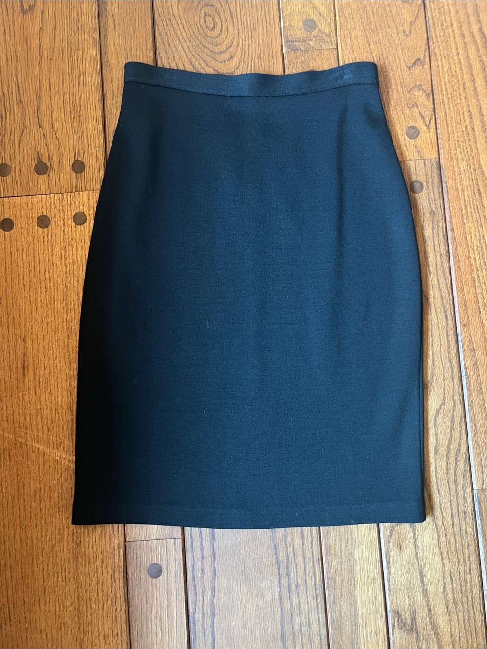 St. John Classic Black Ponte Pencil Skirt